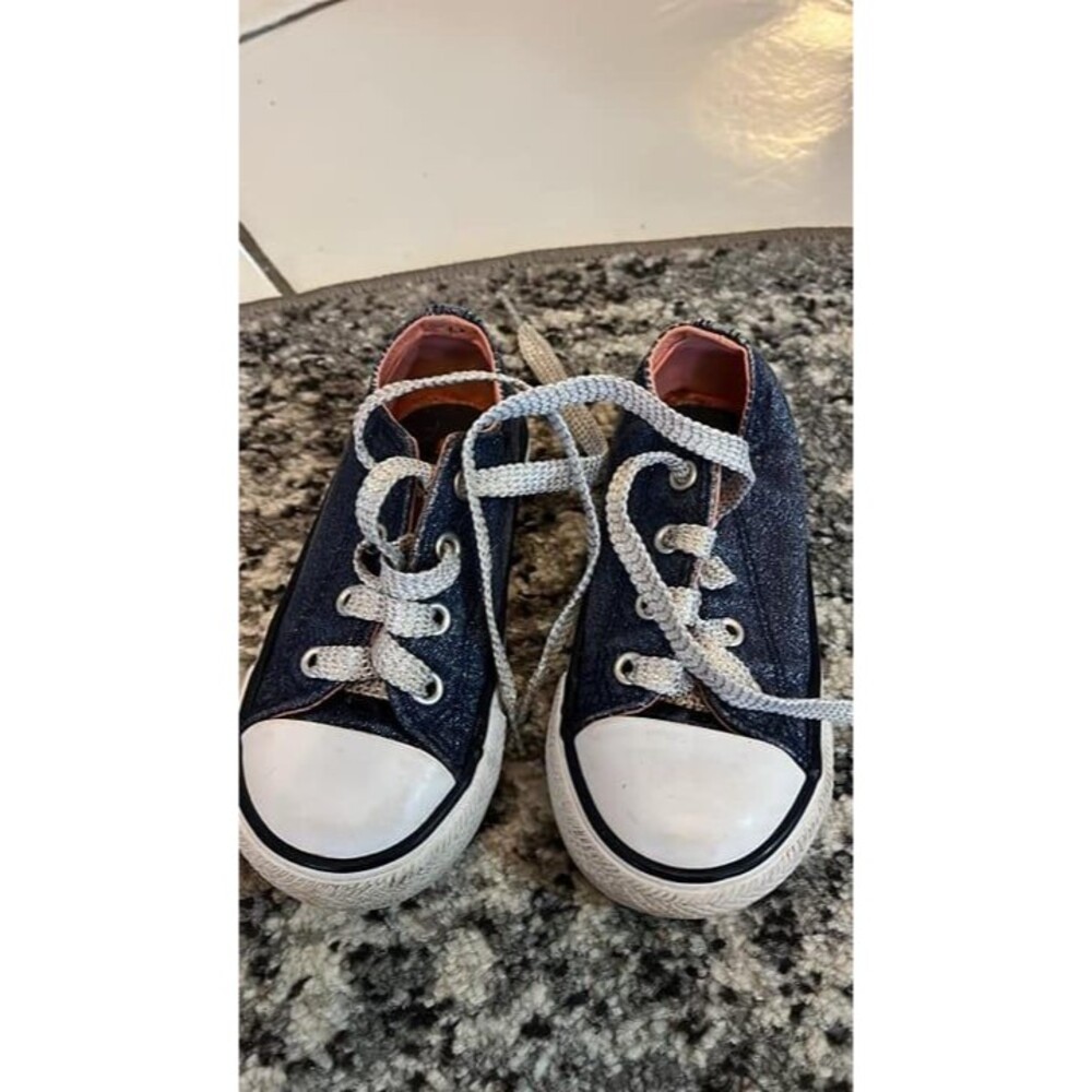 Converse size 7 EUC Denim Blue & Pink Toddler Girls